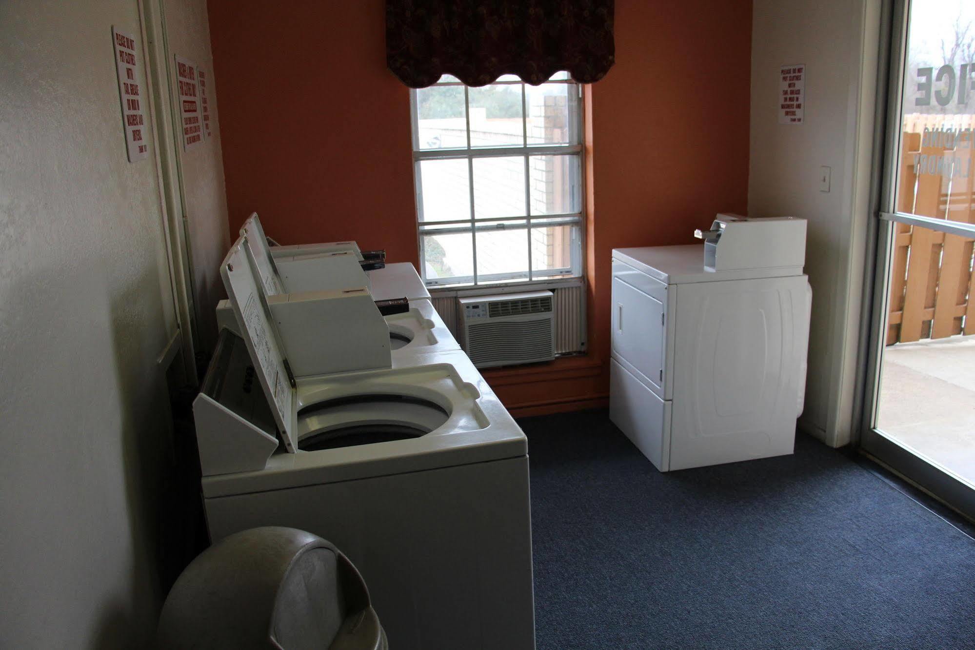 Texinn Motel New Boston Bagian luar foto